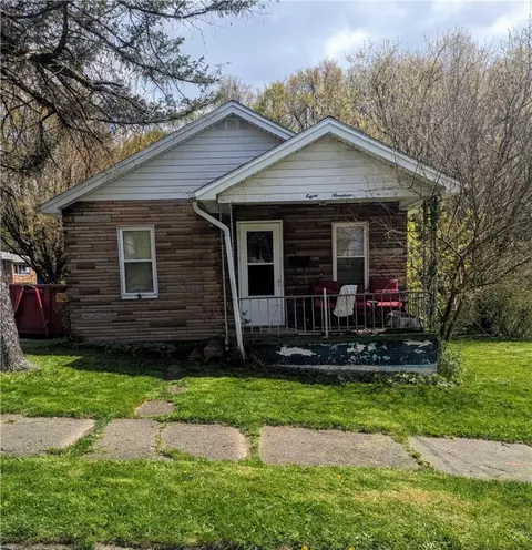 819 Pierce Ave, Sharpsville, PA 16150