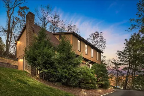 107 Shangri La Dr, Monroeville, PA 15146