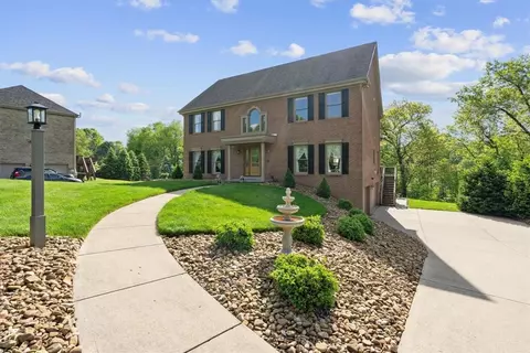 5000 W Grove Ln, Gibsonia, PA 15044