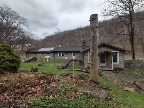 113 Wheeler Ln, Latrobe, PA 15650
