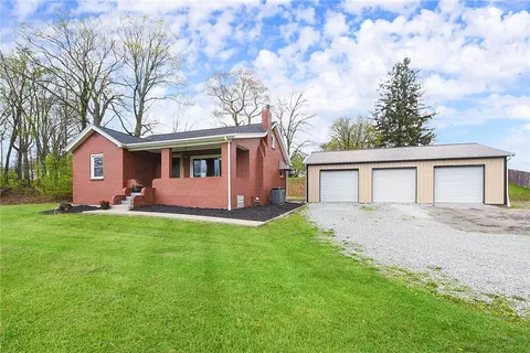 795 Schenley Rd, Leechburg, PA 15656