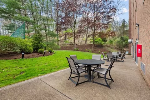 Exterior - 302 Fox Chapel Rd #402, Pittsburgh, PA 15238 photo 5 of 6