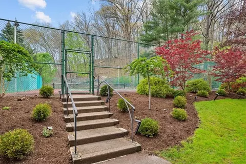 Exterior - 302 Fox Chapel Rd #402, Pittsburgh, PA 15238 photo 6 of 6