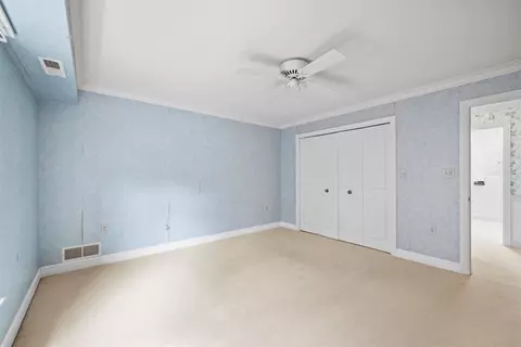 Bedroom - 302 Fox Chapel Rd #402, Pittsburgh, PA 15238 photo 1 of 2