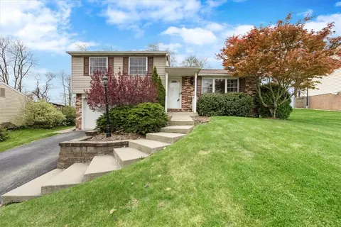 2186 Lancelot Dr, North Huntingdon, PA 15642