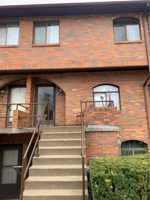 3246 Kennett Sq, Pittsburgh, PA 15213