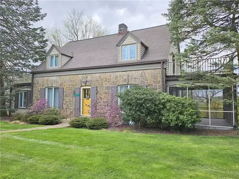 441 Franklin St, Slippery Rock, PA 16057