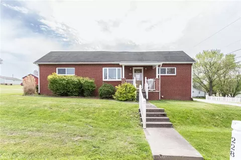 228 Center St, Dickerson Run, PA 15430