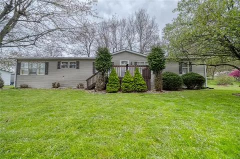 733 Mallard Dr, Apollo, PA 15613