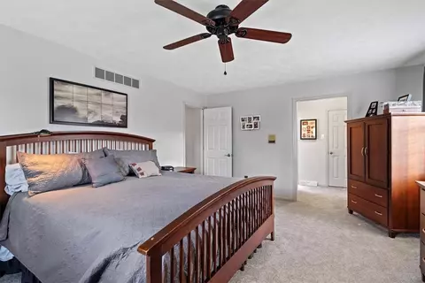 Bedroom - 11775 Frieda Dr, Irwin, PA 15642 photo 2 of 7