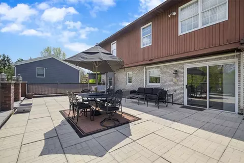 Exterior - 11775 Frieda Dr, Irwin, PA 15642 photo 5 of 9