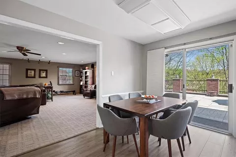 Dining - 11775 Frieda Dr, Irwin, PA 15642 photo 2 of 3