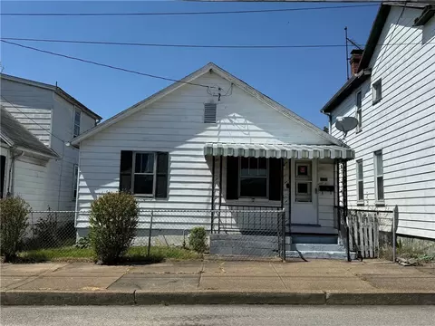 128 Thompson St, Latrobe, PA 15650