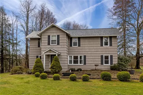 100 Daugherty Rd, Grove City, PA 16127