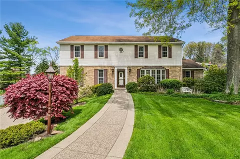 309 Harvester Cir, Pittsburgh, PA 15241