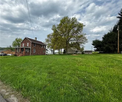 Exterior - 109 Navy St, Perryopolis, PA 15473 photo 4 of 9