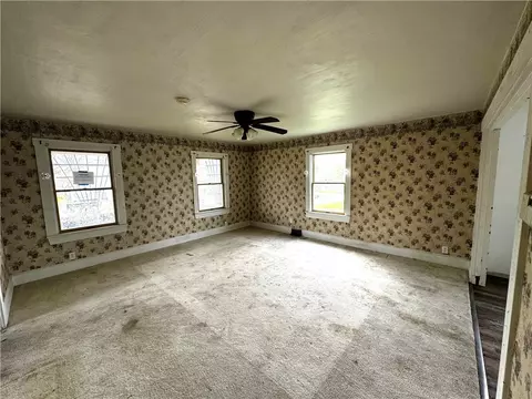 Living - 109 Navy St, Perryopolis, PA 15473 photo 4 of 7