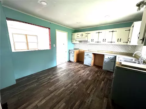 Kitchen - 109 Navy St, Perryopolis, PA 15473 photo 4 of 5