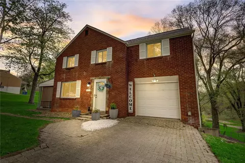 421 Lee Dr, Pittsburgh, PA 15235