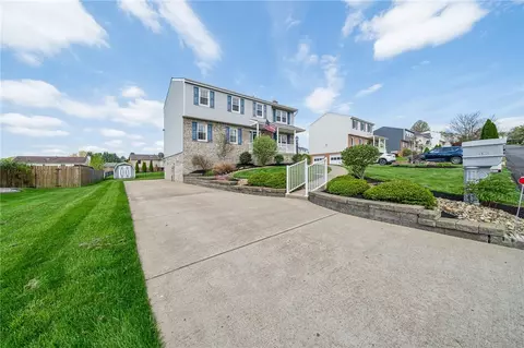 131 Rizzi Dr, Irwin, PA 15642
