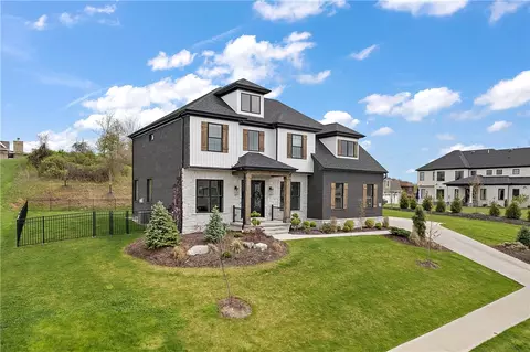 Exterior - 202 Emerald Fields Dr, Mars, PA 16046 photo 2 of 7