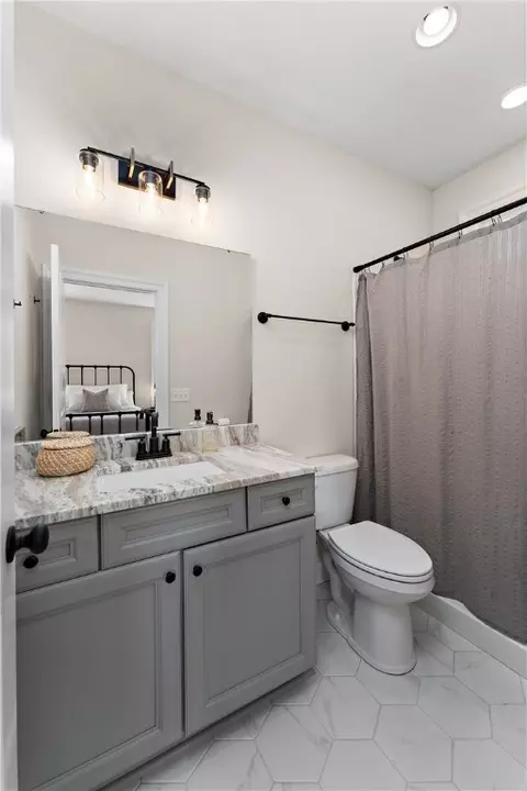 Bath - 202 Emerald Fields Dr, Mars, PA 16046 photo 6 of 8