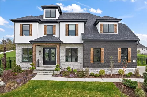 202 Emerald Fields Dr, Mars, PA 16046