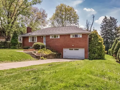 3013 Hillcrest Rd, Bethel Park, PA 15102