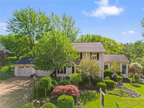 109 Cedarwood Dr, Monongahela, PA 15063