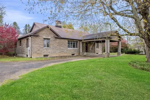980 Sunset Dr, Butler, PA 16001