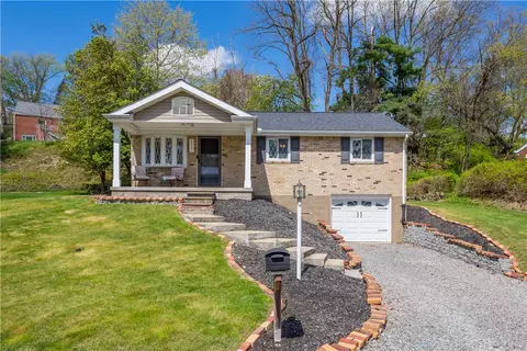 111 Mcginley Dr, Glenshaw, PA 15116