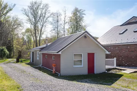 Exterior - 2693 River Rd, Vandergrift, PA 15690 photo 7 of 14