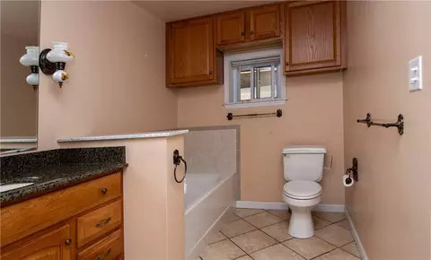 Bath - 2693 River Rd, Vandergrift, PA 15690 photo 2 of 4
