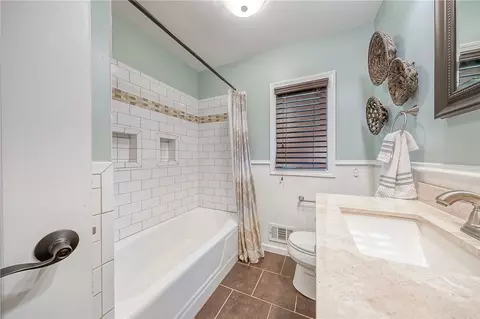 Bath - 22 Dell Dr, Irwin, PA 15642 photo 1 of 3