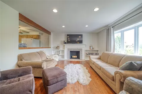 Living - 22 Dell Dr, Irwin, PA 15642 photo 1 of 4