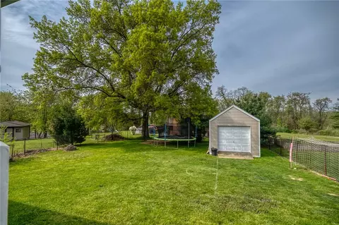 Exterior - 22 Dell Dr, Irwin, PA 15642 photo 5 of 7