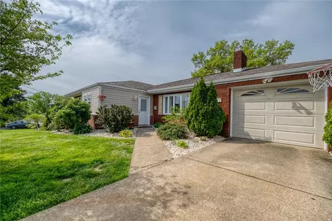 Exterior - 22 Dell Dr, Irwin, PA 15642 photo 2 of 7