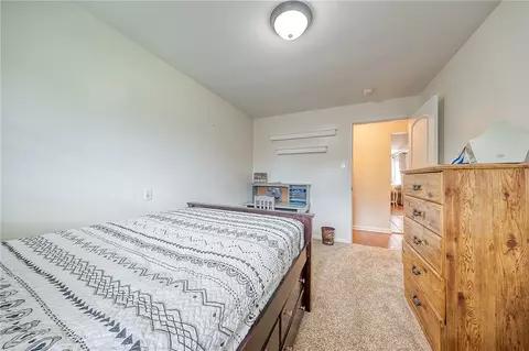 Bedroom - 22 Dell Dr, Irwin, PA 15642 photo 4 of 9