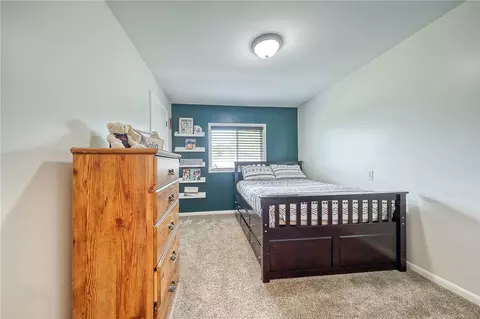 Bedroom - 22 Dell Dr, Irwin, PA 15642 photo 3 of 9