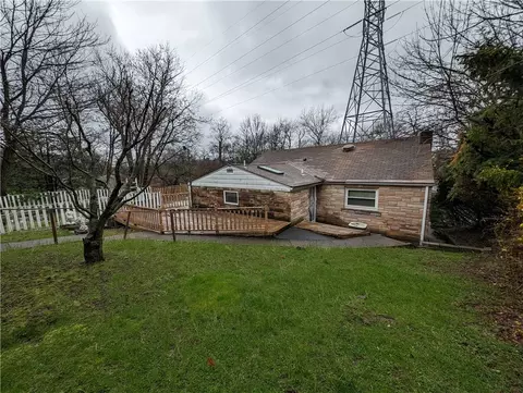 1730 Main St, Bridgeville, PA 15017