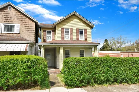 1602 Walnut St, Carnegie, PA 15106