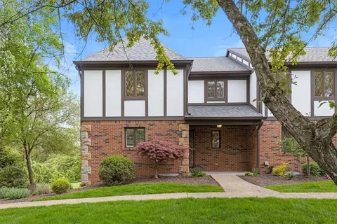 1664 Stone Mansion Dr, Sewickley, PA 15143