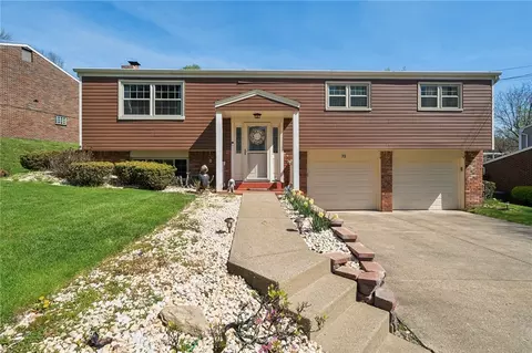 73 Ridgecrest Dr, Pittsburgh, PA 15235