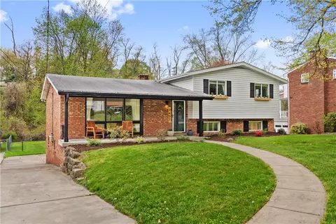 2607 Autumnwood Dr, Glenshaw, PA 15116