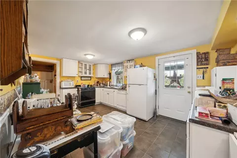 1679 Guffey Rd, Irwin, PA 15642 photo 8