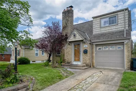 2002 State St, Natrona Heights, PA 15065