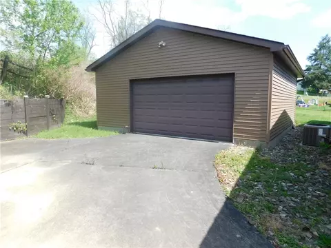 1237 Second St, Clairton, PA 15025 photo 3