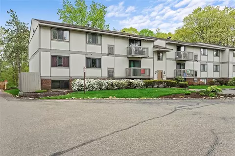 505 Hunters Path Rd #13, Bridgeville, PA 15017