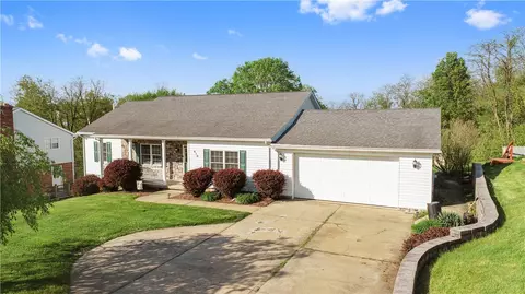 416 Cecil Henderson Rd, Canonsburg, PA 15317