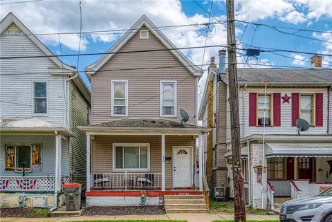 836 4th Ave, Beaver Falls, PA 15010